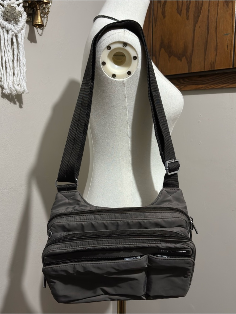 Hedgren Nylon Travel Hiking Crossbody Messenger Bag Gray Multi Pocket